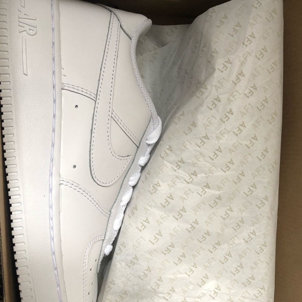 Nike Air Force 1 white kids size 7